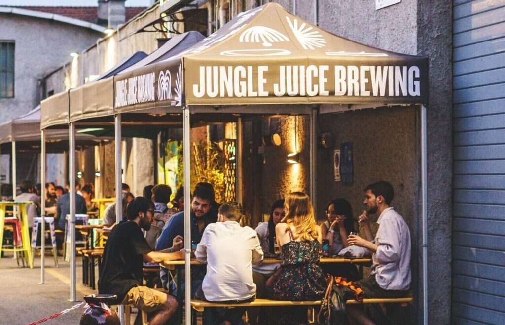 jungle juice Tap-room-scaled-e1729098329412